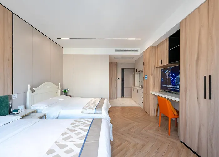 Tech-X Jing'An Hotel