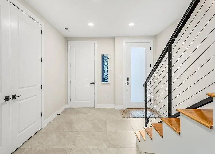 40 8Th Avenue