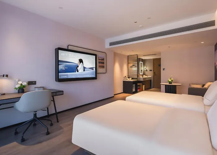 Atour Hotel Xingfu Gate Weihai City