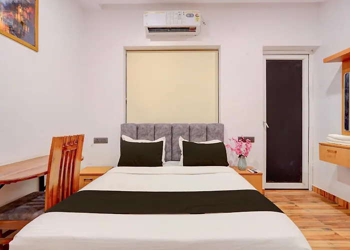 Hotel O Grand Crown