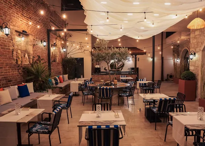 Atrium Suites Tas Konak