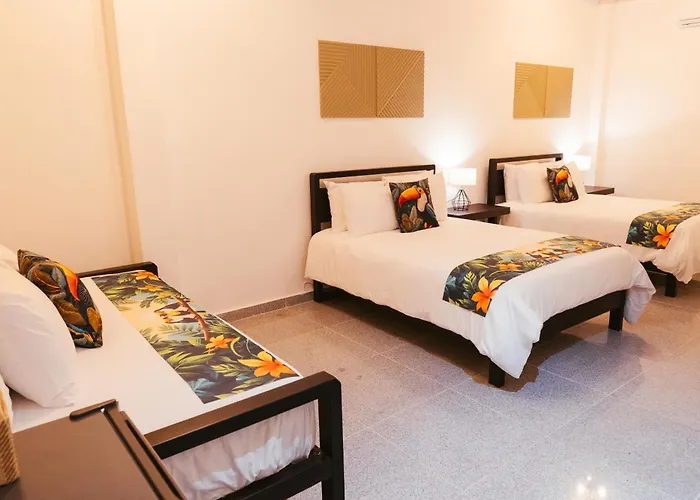 Hotel Plaza Los Tucanes