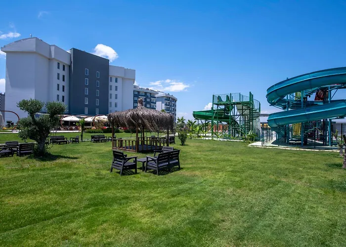 Palmora Lara Hotel