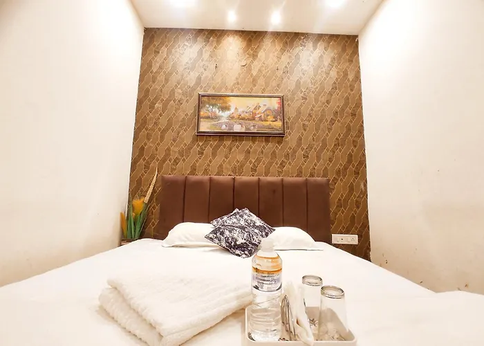 Hotel Silver A - Favorite Of Families, Corporates & Couple