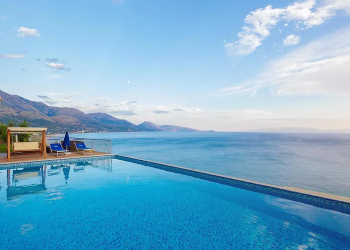 Kshira Oasis Qeparo - Boutique Beachfront Suites & Restaurant