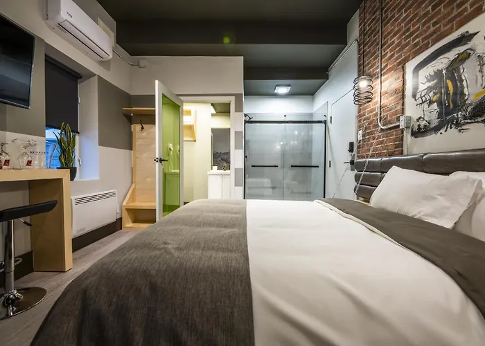 La Suite Hotel