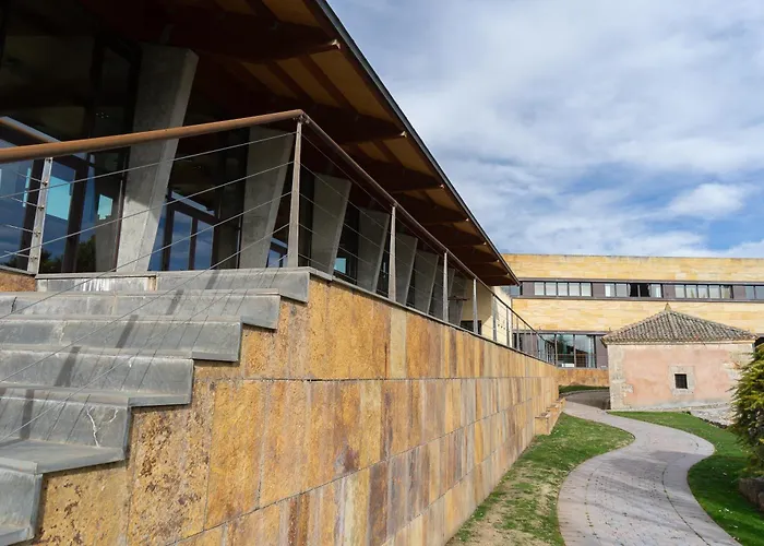 Los Claustros De Ayllon