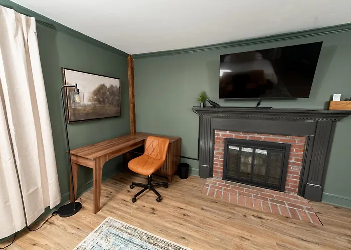 The Inn At Fireside Tavern Sherborn