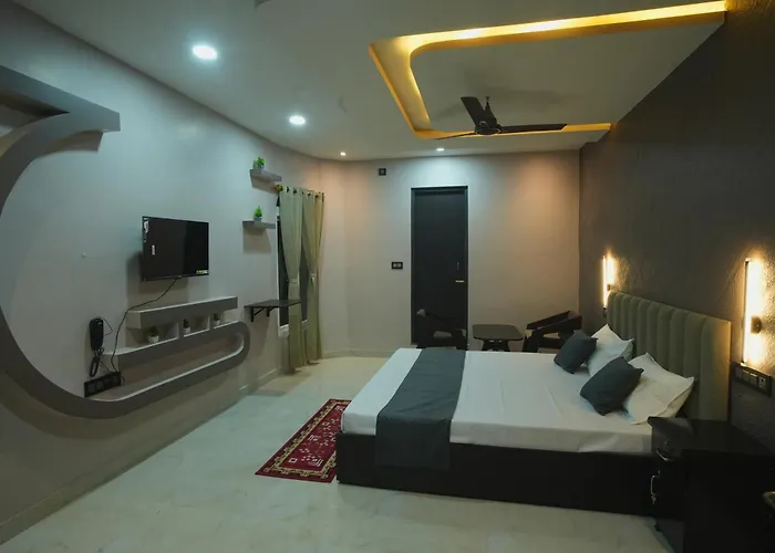 Kasa Courtyard Hotel
