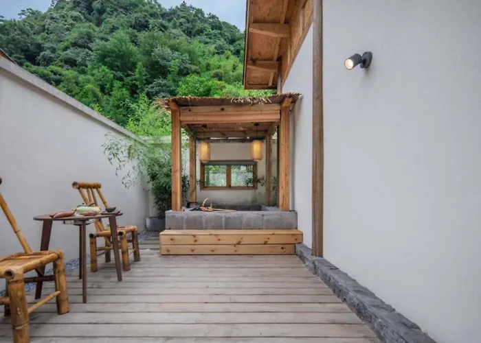 Hongdouzi Homestay