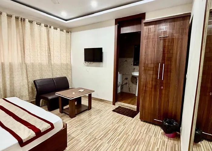 Jeevak Hotel