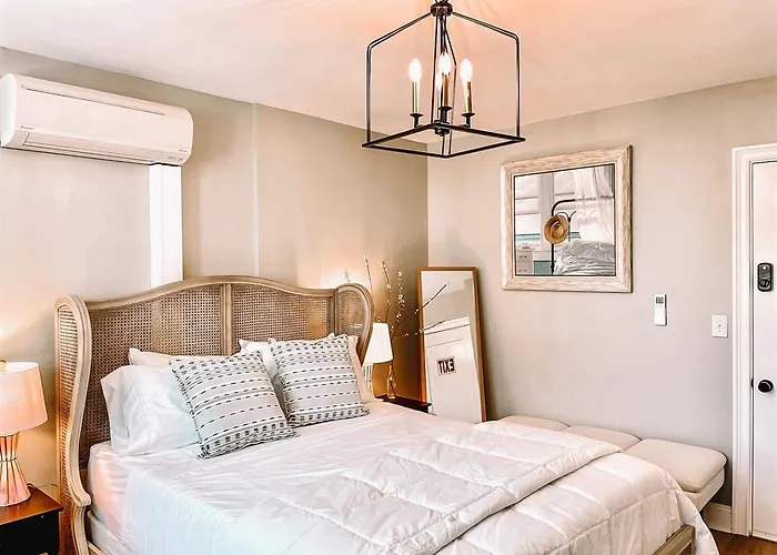 Buttonwood Hotel 1 - Boutique Accommodations