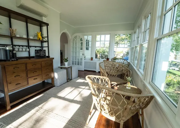 Buttonwood Hotel 1 - Boutique Accommodations