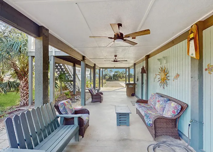 Charming Beach House With A Gulf View Patio Deck Washer&Dryer & Ac