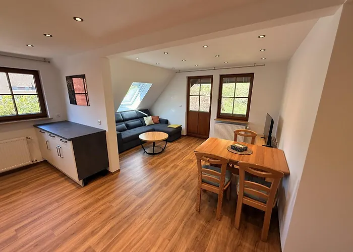 Oberbauernhof - Wohnung Hasacker -- Neue Wohnung im schönen Schwarzwaldhaus