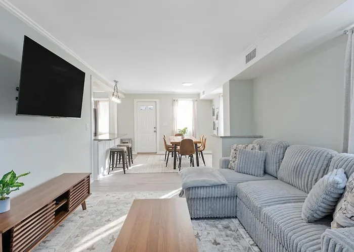 7 Min To Nyc, Modern New Apartment