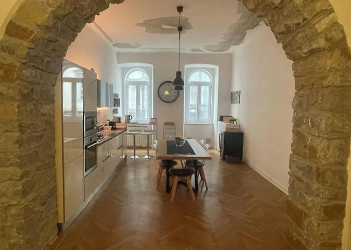 House 1826 In The Marine Heart Of Trieste