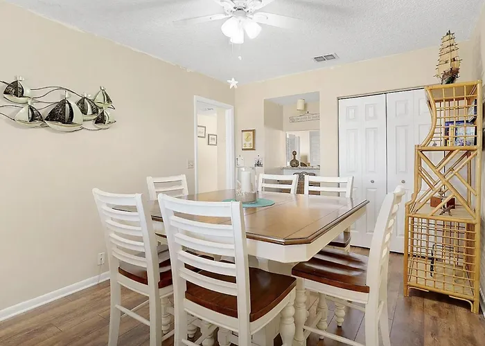 St Augustine Beach 2Br Pool & Beach Access
