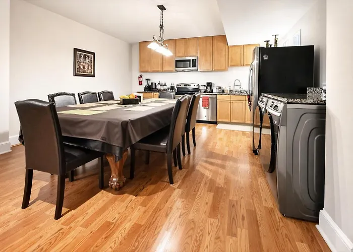 Luxurious 2Br Movie Theater Game Room Full Kitchen Gym