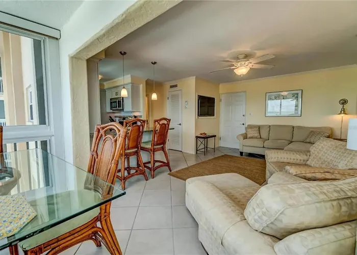 Waterfront Two-Bedroom Condo On Venice Island