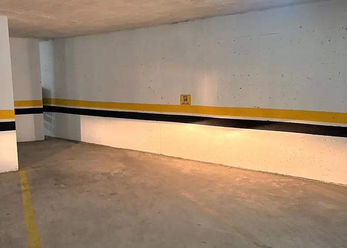 Studio moderno, perto de tudo com garagem e ar