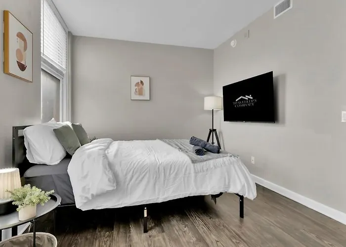 Heb203 Spacious & Stylish 2B Condo Downtown Fort Worth, Free Parking, Walk To Convention Center
