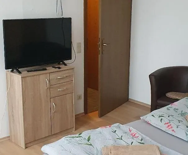 Ferienwohnung am Kuhrpark mit Balkon und Parkplatz