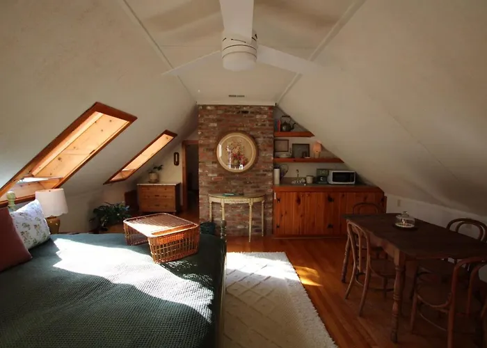 The Little Gardeners Cottage