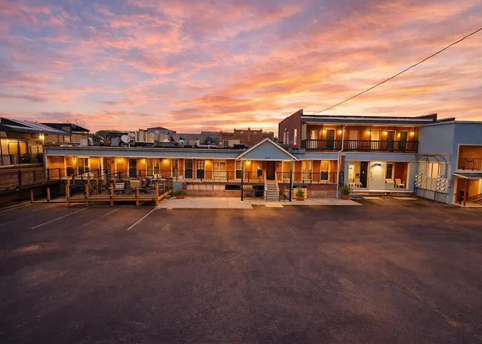 The Riverwood Retreat 3Rd Floor Main Street Apt