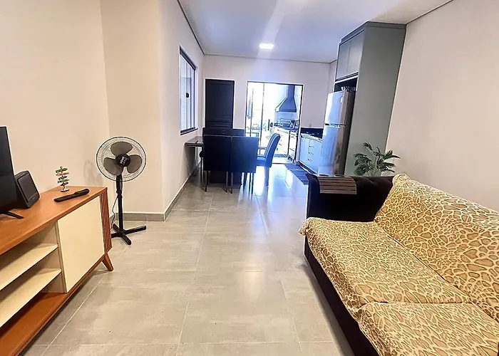 Casa com piscina em Atibaia ideal para famílias