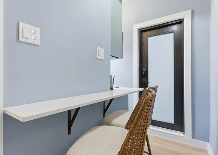 Jefferson Avenue Suites