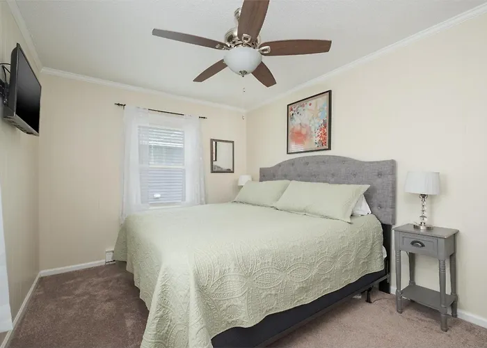 5212A - Cotton'S Cabana