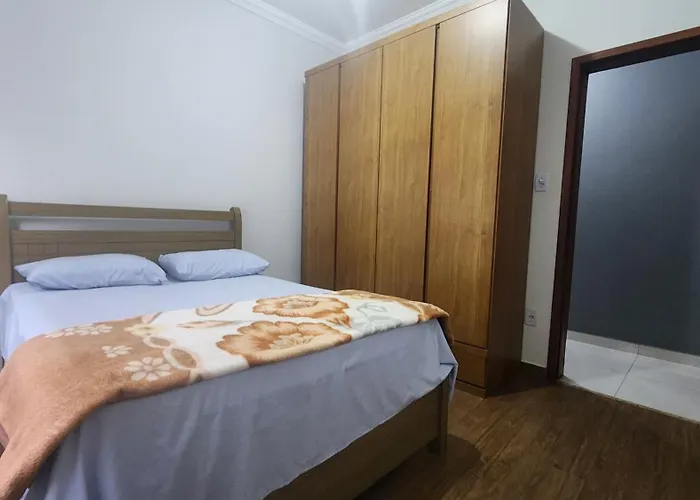 Apartamento Mobiliado com 2 quartos, 2 banheiros e garagem em Conselheiro Lafaiete-MG