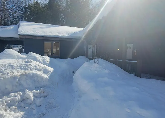 Cold Brook Lodge - 2 And 3 Bedroom Luxury Apartments
