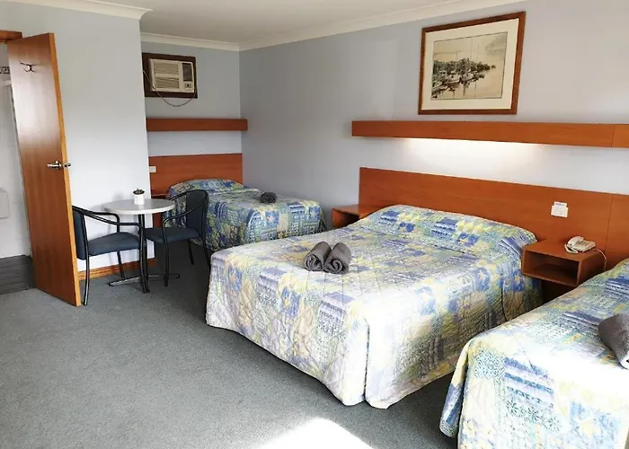 Kingston Ocean View Motel