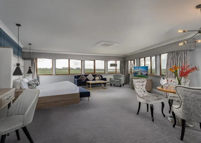 Diamond Coast Hotel