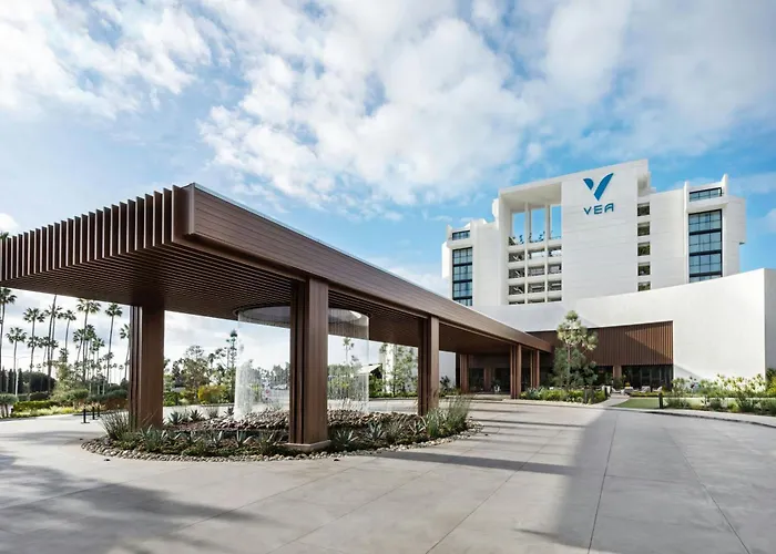Vea Newport Beach, A Marriott Resort & Spa