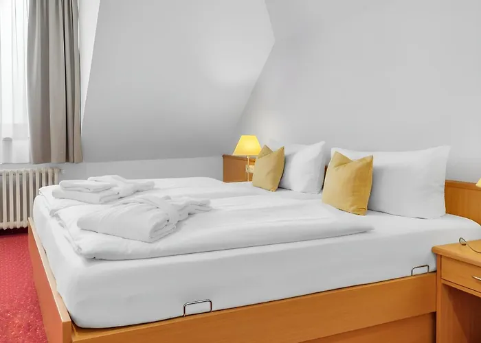 Lazensky Hotel Pyramida