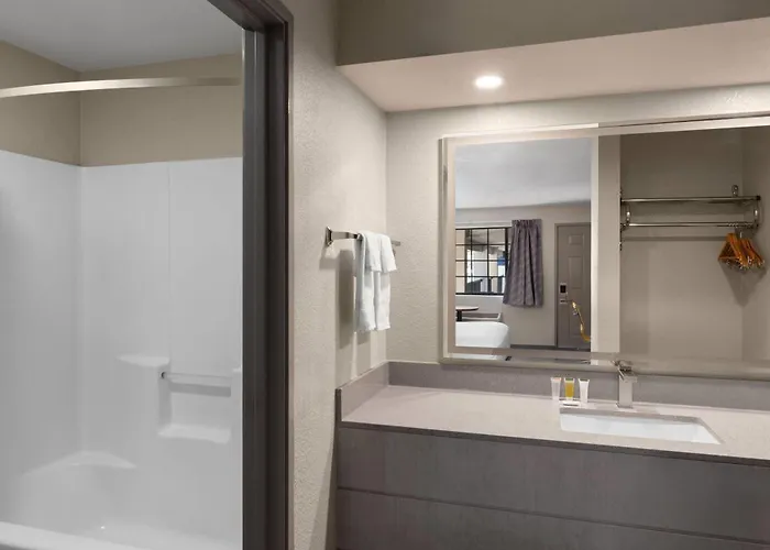 Days Inn By Wyndham Safford, Az
