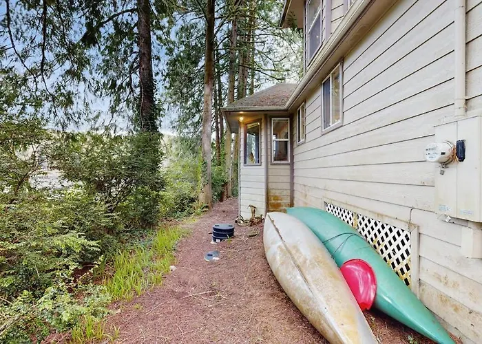 Marcia'S Mercer Lake Chateau