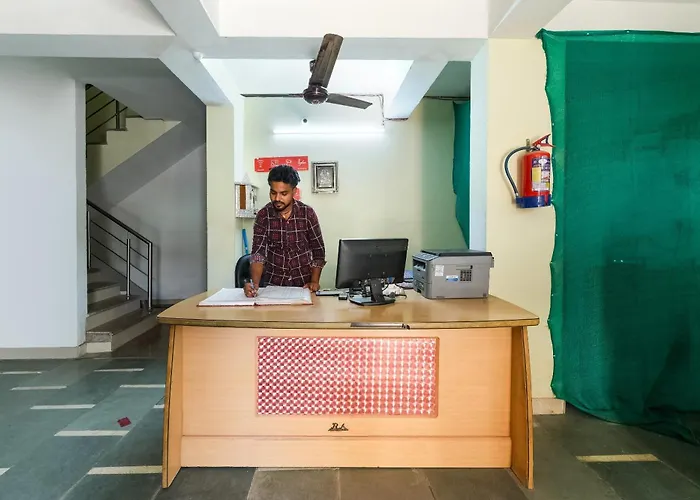 Hotel O Nangloi Railway Station Formerly Chahal Guest House