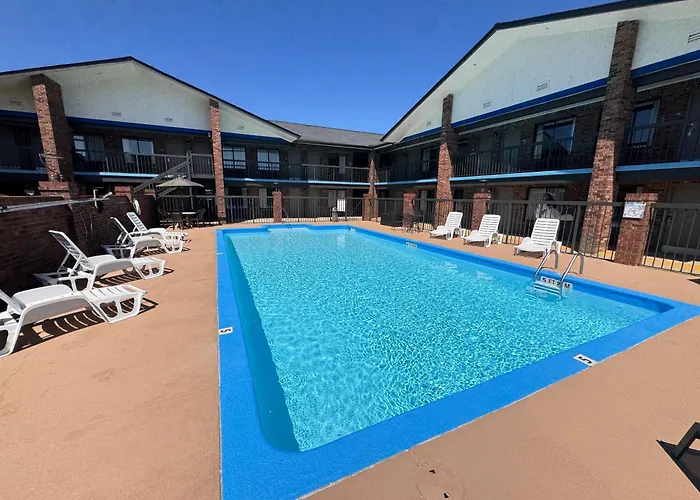 Days Inn By Wyndham Clanton Al