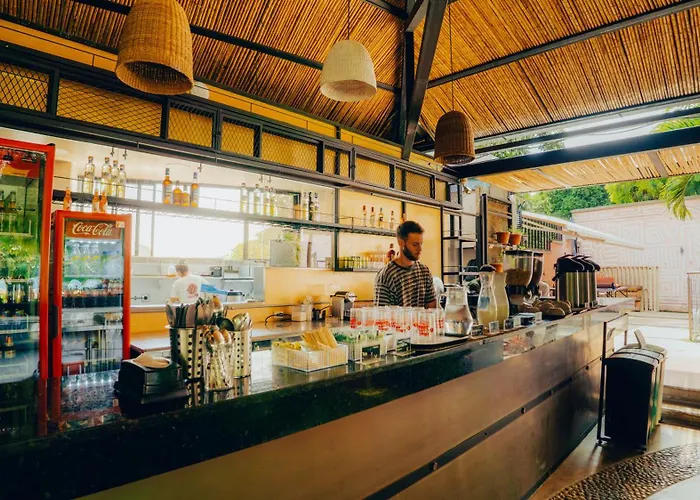 Viajero Cali Hostel & Salsa School