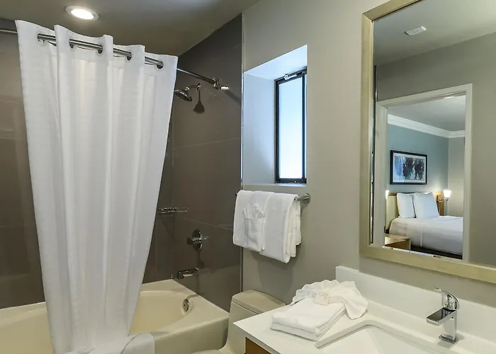 Alexis Park All Suite Resort