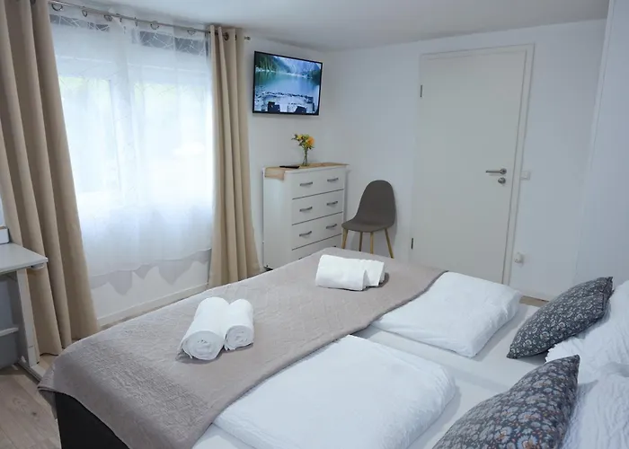 Silonce Hotels & Restaurant