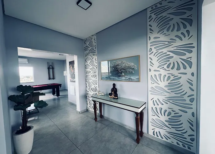 Charles Hotel