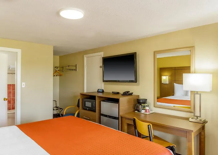 Motel 6 Campbellford, On