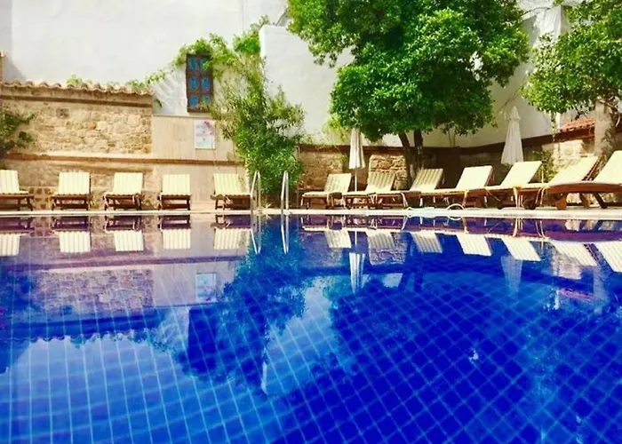 White Garden Hotel-Adult Only