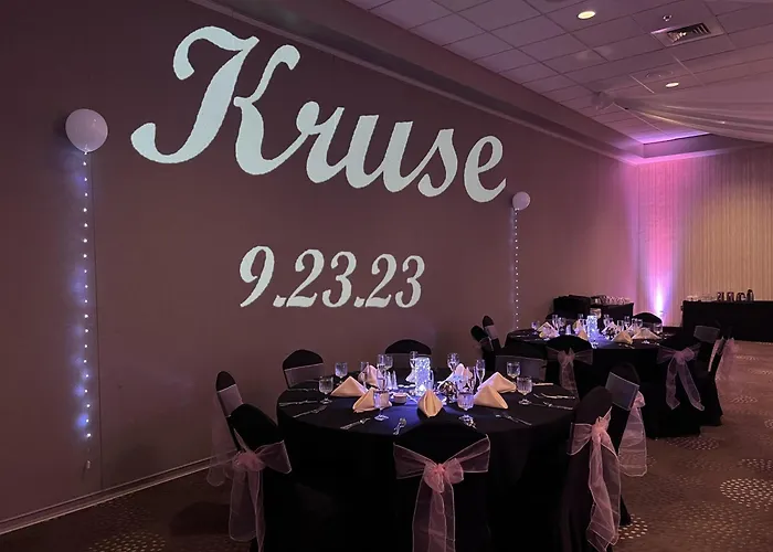 Doubletree By Hilton Bloomington