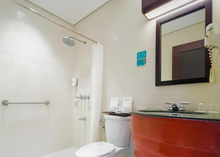 Microtel By Wyndham Cabanatuan